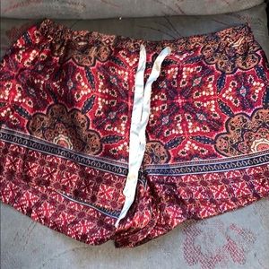 Red stretchy printed shorts